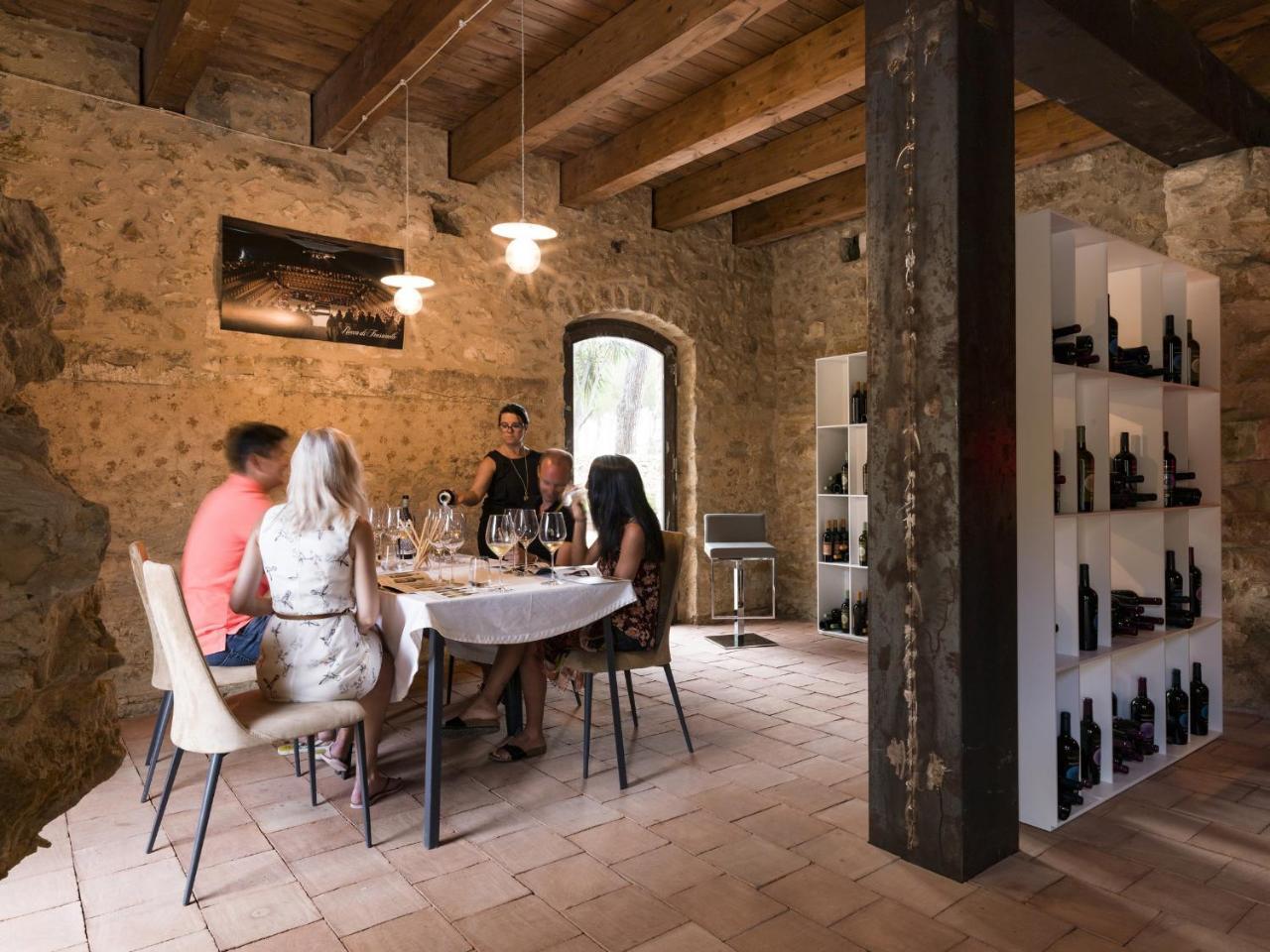 Wine Relais Feudi Del Pisciotto Villa Niscemi Exterior photo